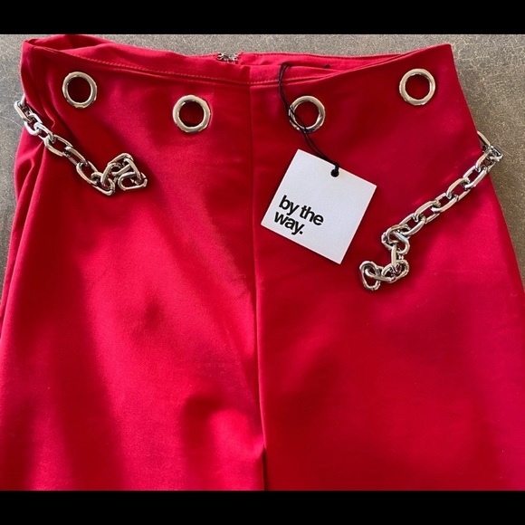 New red pants by the way. Revolve XS chain belt - Picture 4 of 4